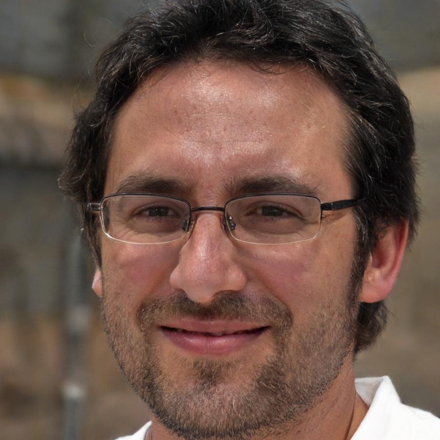 Gideon Thorne teaching financial modeling to startup founders